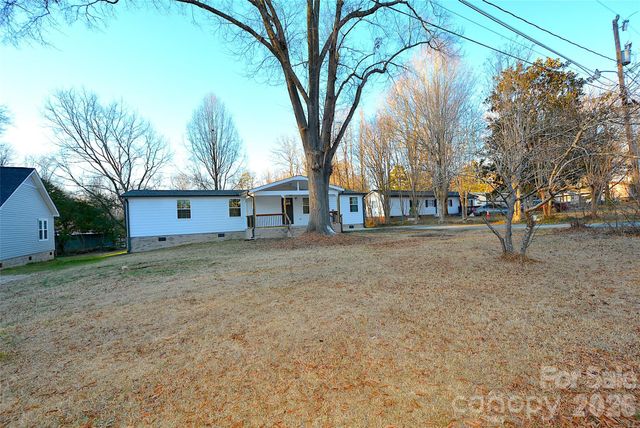 5000 Forestmont Drive, Matthews, NC 28105