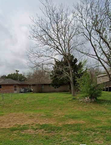 503 Correll Avenue, Wharton, TX 77488