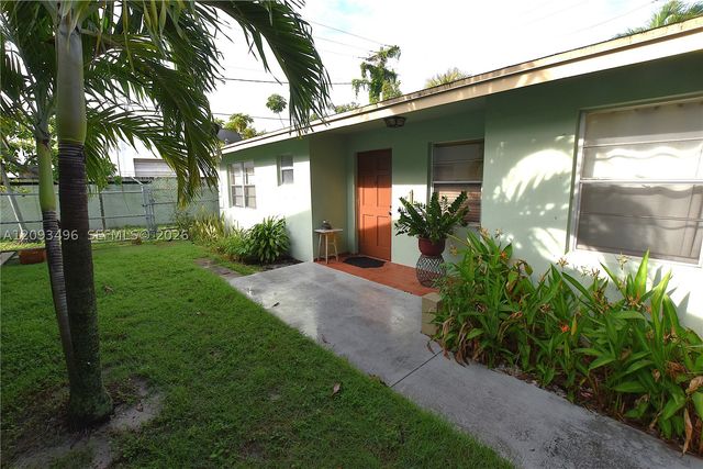 418 Conniston Rd, West Palm Beach, FL 33405