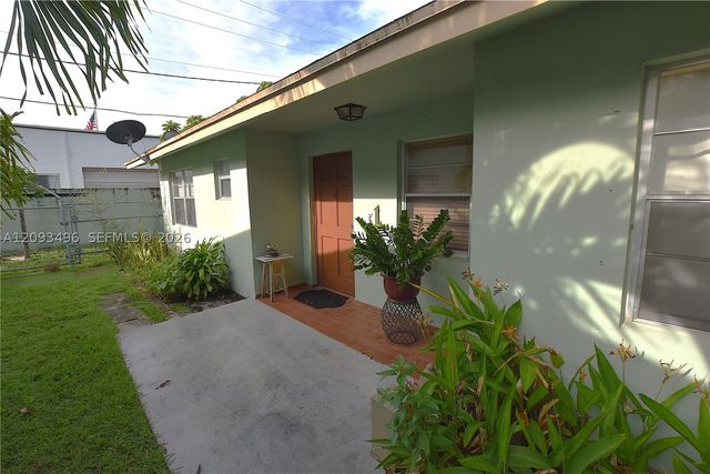 418 Conniston Rd, West Palm Beach, FL 33405