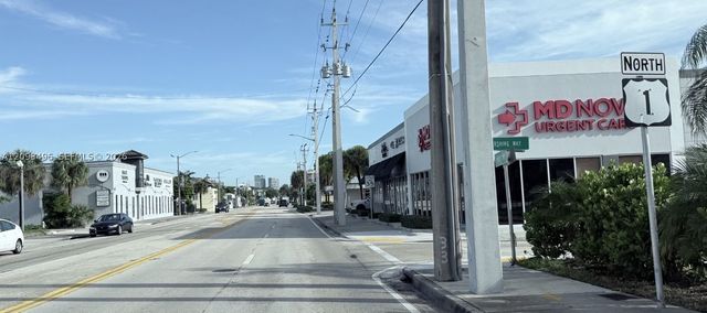 418 Conniston Rd, West Palm Beach, FL 33405