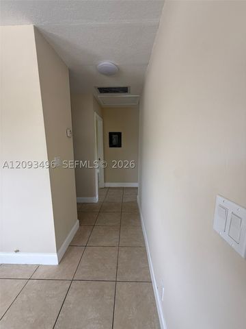 418 Conniston Rd, West Palm Beach, FL 33405