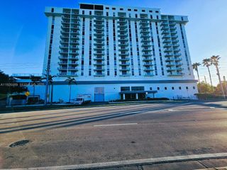 13499 Biscayne Blvd CU206, North Miami, FL 33181