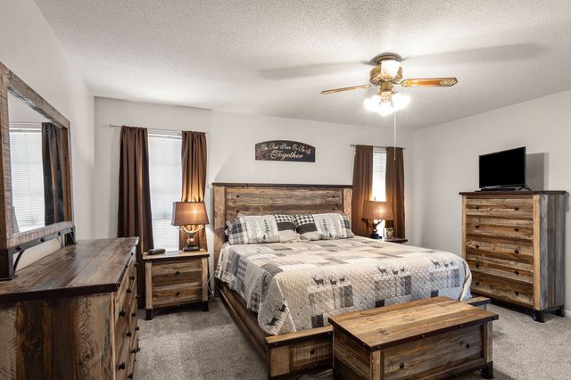 2293 An County Road 359, Palestine, TX 75803