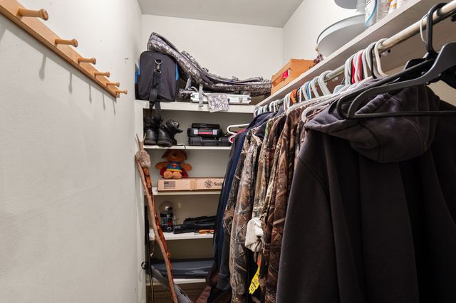 2293 An County Road 359, Palestine, TX 75803