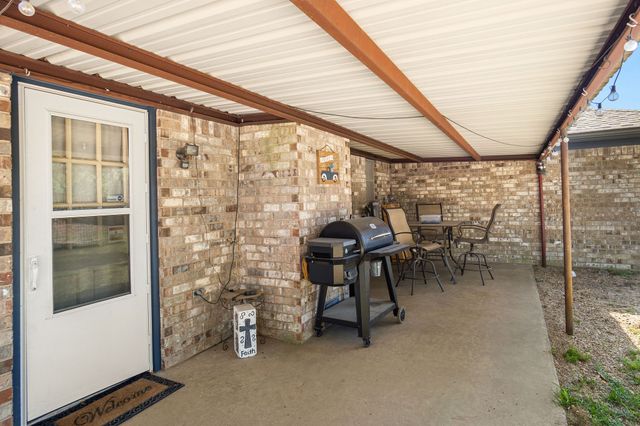 2293 An County Road 359, Palestine, TX 75803