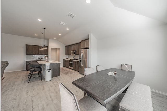 744 Stone Eagle Drive, Azle, TX 76020