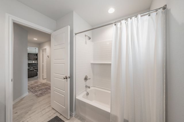 744 Stone Eagle Drive, Azle, TX 76020