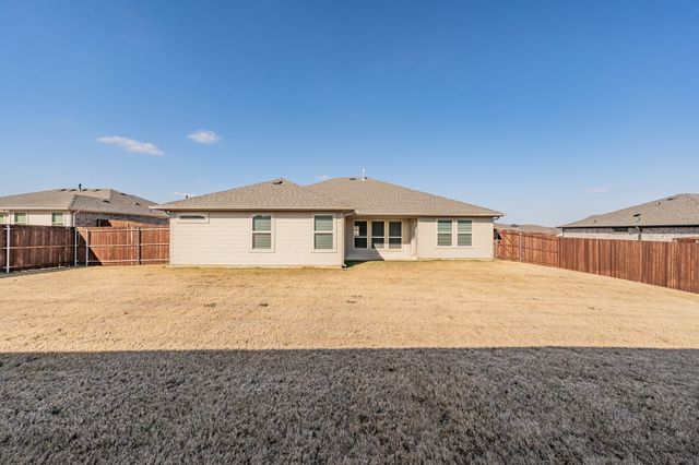 744 Stone Eagle Drive, Azle, TX 76020