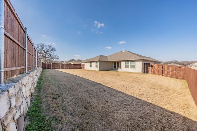 744 Stone Eagle Drive, Azle, TX 76020