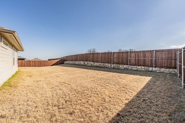 744 Stone Eagle Drive, Azle, TX 76020