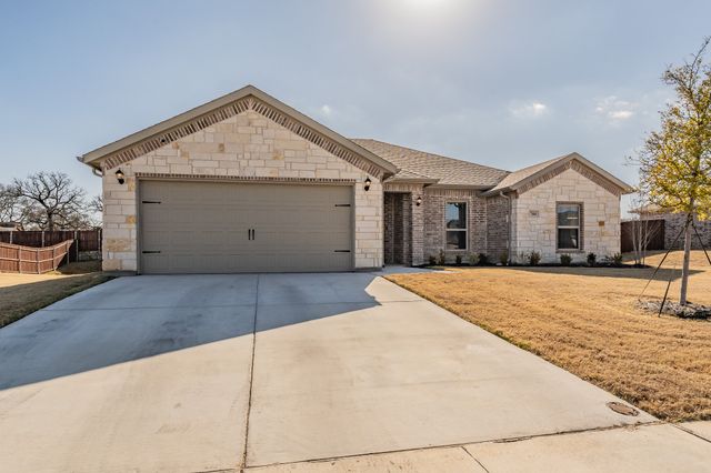 744 Stone Eagle Drive, Azle, TX 76020