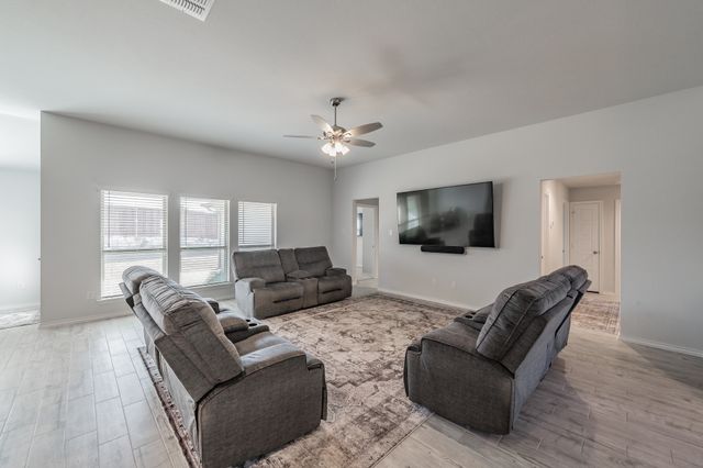 744 Stone Eagle Drive, Azle, TX 76020