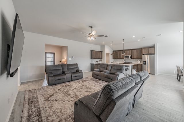 744 Stone Eagle Drive, Azle, TX 76020