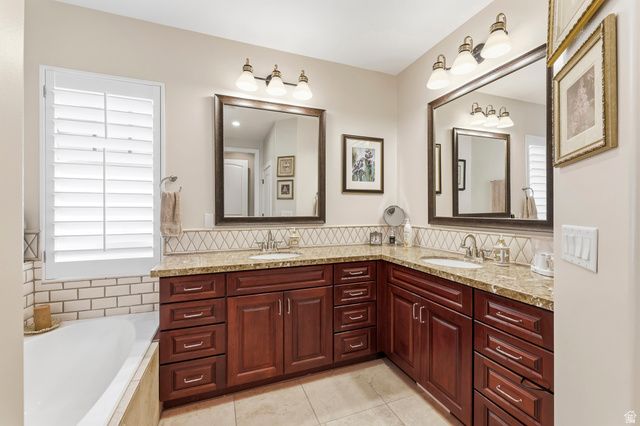 10718 S NAVARRO WAY, South Jordan, UT 84009