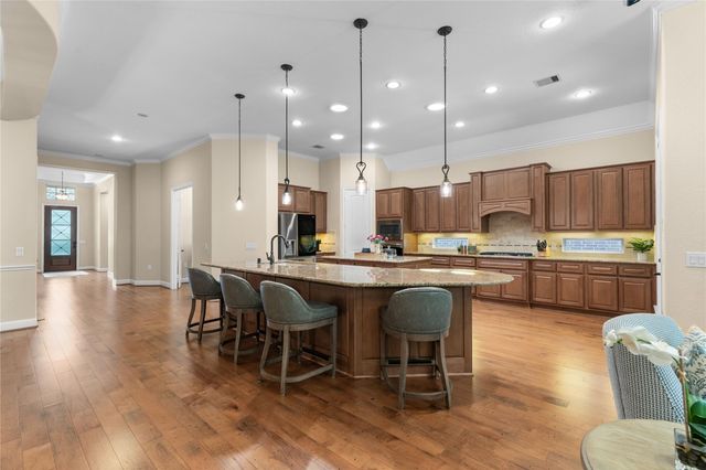 7 Brakendale Place, Spring, TX 77389