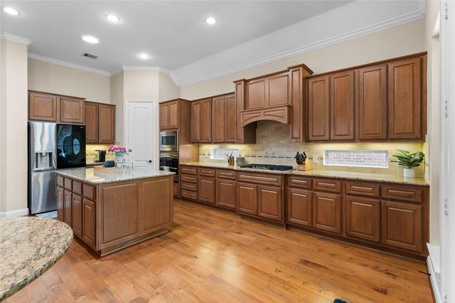 7 Brakendale Place, Spring, TX 77389