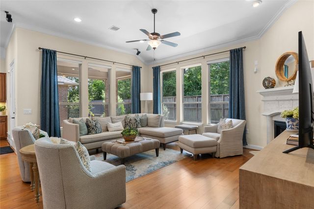 7 Brakendale Place, Spring, TX 77389