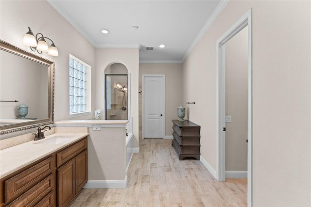 7 Brakendale Place, Spring, TX 77389