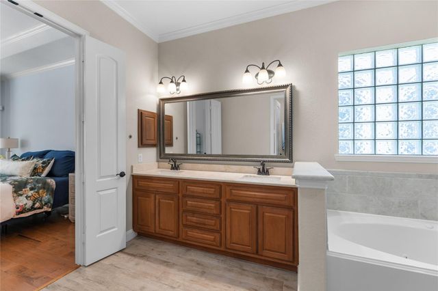 7 Brakendale Place, Spring, TX 77389