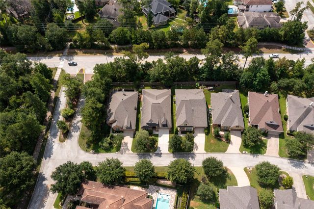 7 Brakendale Place, Spring, TX 77389