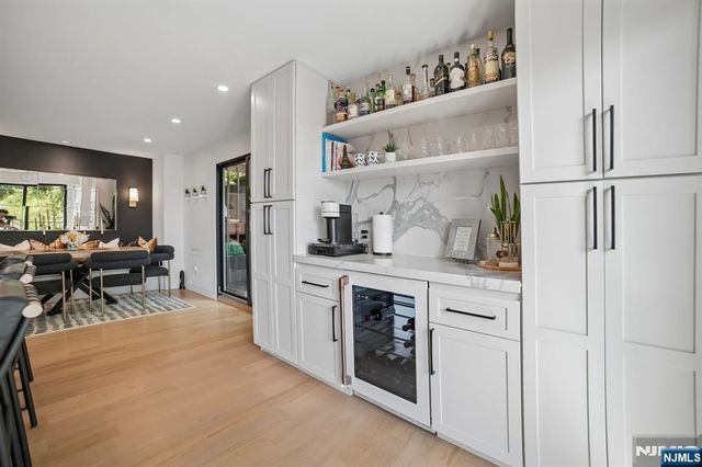 25 Yorkview Drive CN, Edgewater, NJ 07020