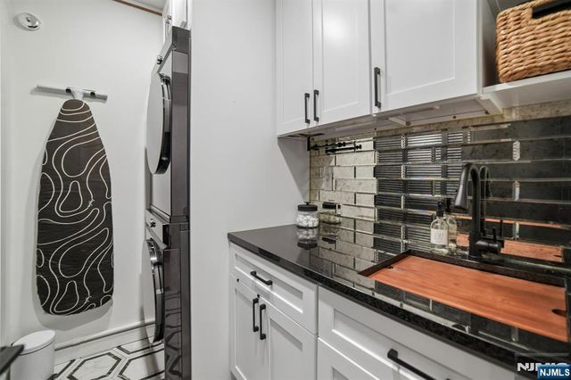 25 Yorkview Drive CN, Edgewater, NJ 07020