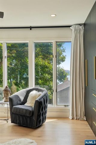 25 Yorkview Drive CN, Edgewater, NJ 07020