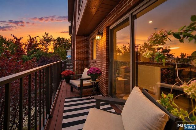 25 Yorkview Drive CN, Edgewater, NJ 07020