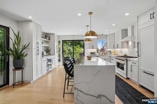 25 Yorkview Drive CN, Edgewater, NJ 07020