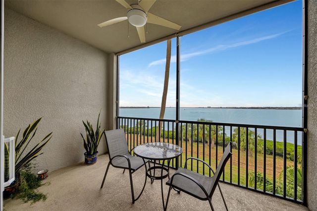 910 TIDEWATER SHORES LOOP 304, Bradenton, FL 34208