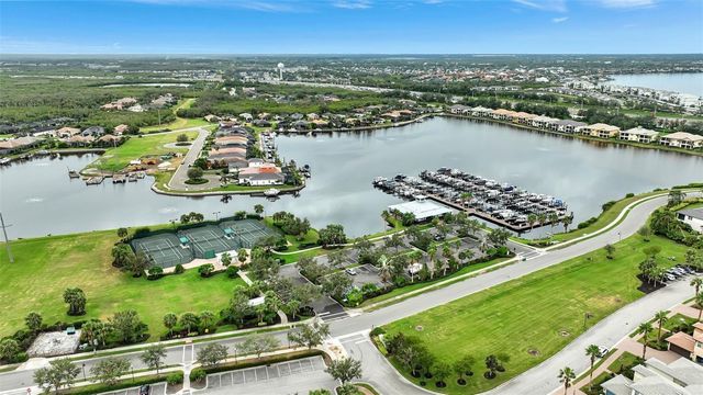 910 TIDEWATER SHORES LOOP 304, Bradenton, FL 34208