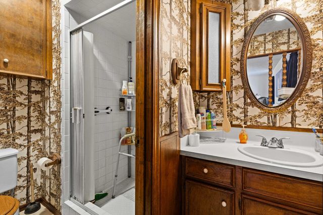 115 Hillview St, Henderson, TX 75652