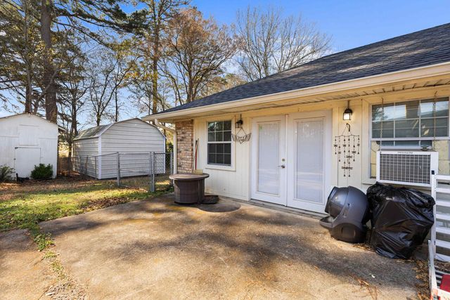 115 Hillview St, Henderson, TX 75652