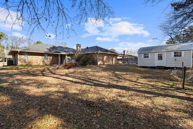 115 Hillview St, Henderson, TX 75652