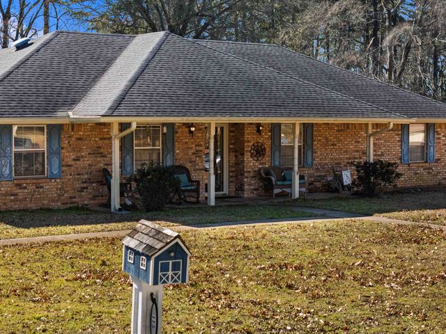 115 Hillview St, Henderson, TX 75652