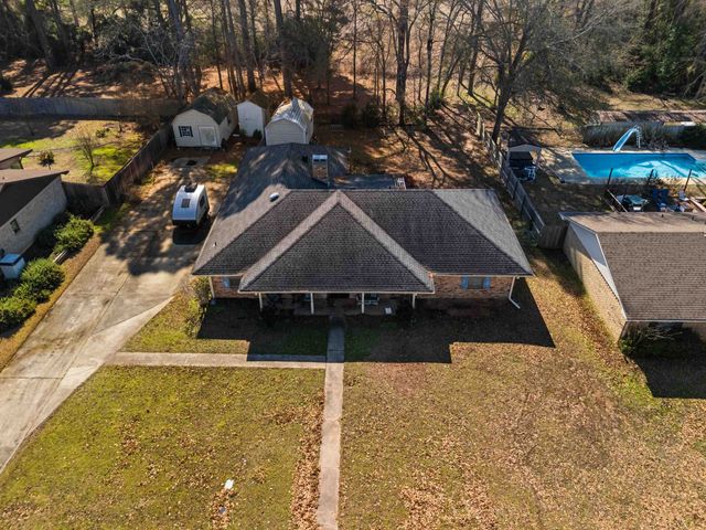 115 Hillview St, Henderson, TX 75652