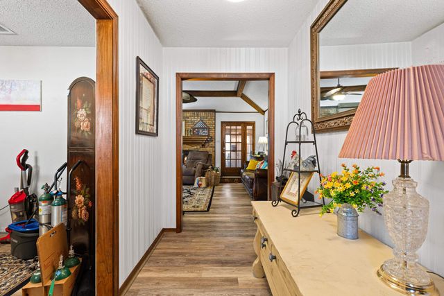 115 Hillview St, Henderson, TX 75652