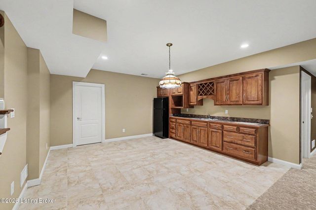 15109 Sycamore Falls Dr, Louisville, KY 40245