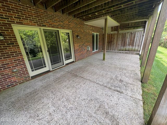 15109 Sycamore Falls Dr, Louisville, KY 40245