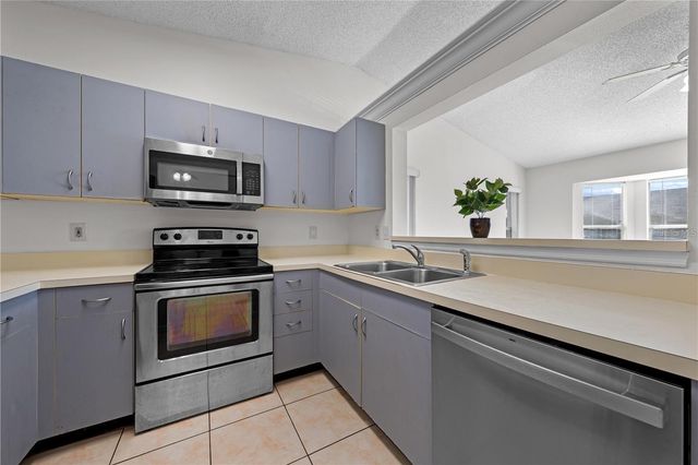 1094 MARTIN BOULEVARD, Orlando, FL 32825