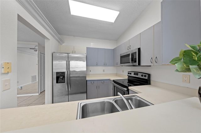 1094 MARTIN BOULEVARD, Orlando, FL 32825