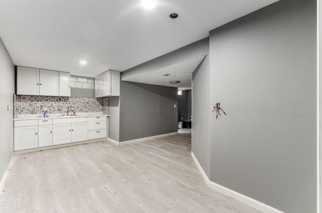 937 Hidden Cove Way, Columbus, OH 43228