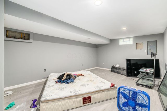 937 Hidden Cove Way, Columbus, OH 43228