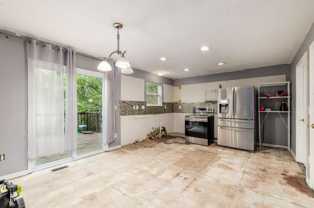 937 Hidden Cove Way, Columbus, OH 43228