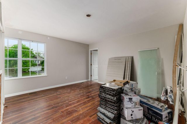 937 Hidden Cove Way, Columbus, OH 43228