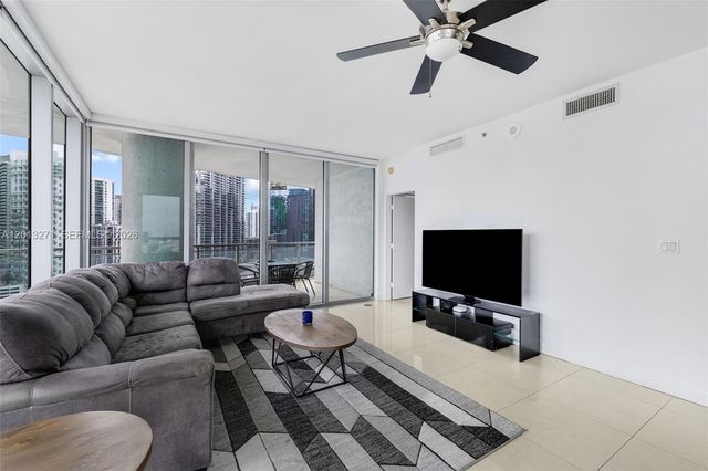 90 SW 3rd St 2504, Miami, FL 33130