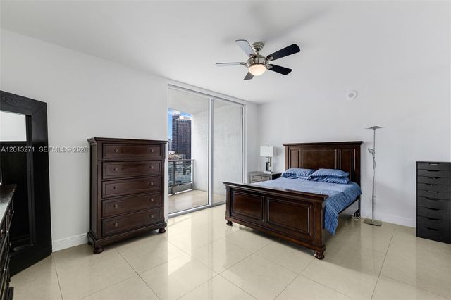90 SW 3rd St 2504, Miami, FL 33130