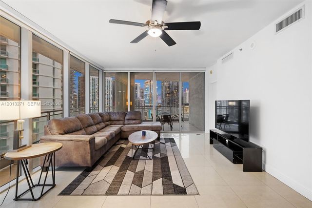 90 SW 3rd St 2504, Miami, FL 33130