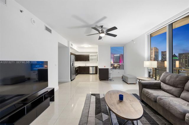 90 SW 3rd St 2504, Miami, FL 33130